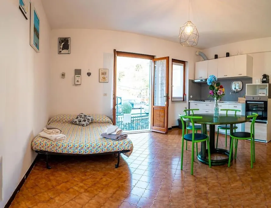 Holiday home Rainbow House- With Jacuzzi-Wifi-Garden-Balcony-Parking Villa Avegno
