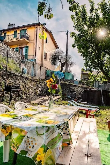 Rainbow House- With Jacuzzi-Wifi-Garden-Balcony-Parking Villa Avegno 0*,  Italy