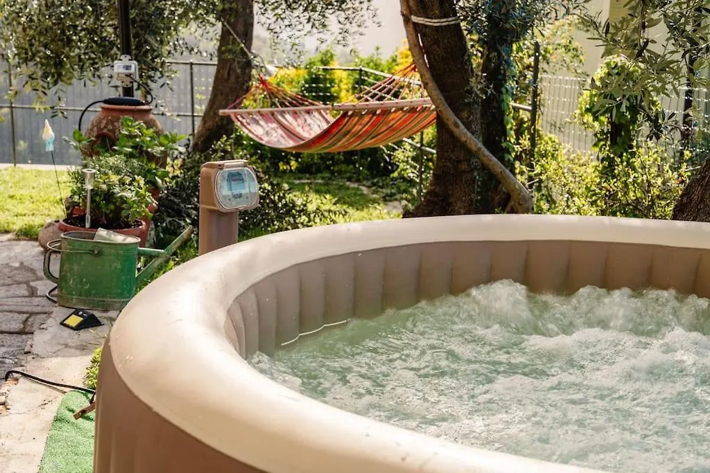 Rainbow House- With Jacuzzi-Wifi-Garden-Balcony-Parking Villa Avegno 0*,